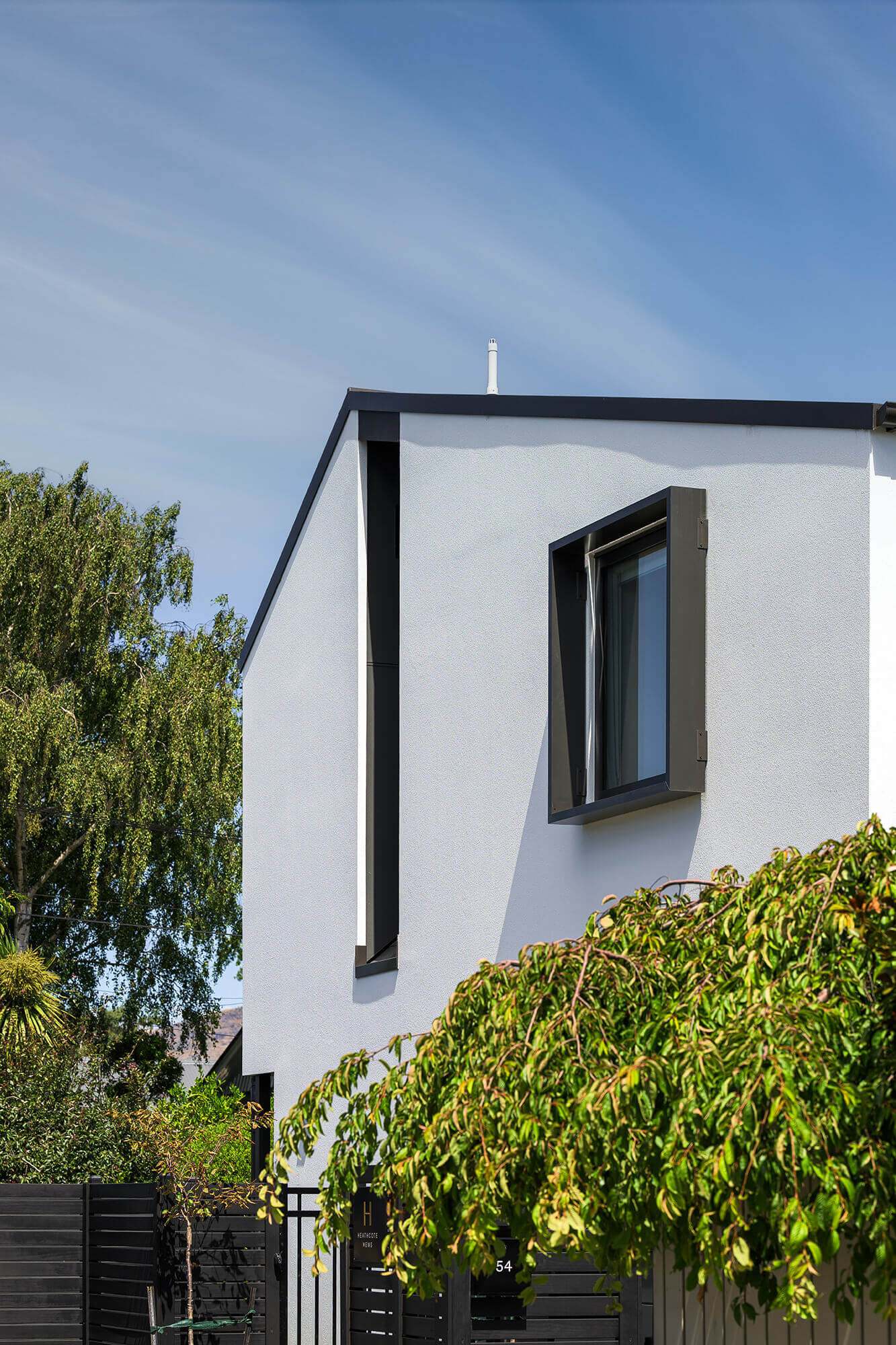 Loxo Cladding