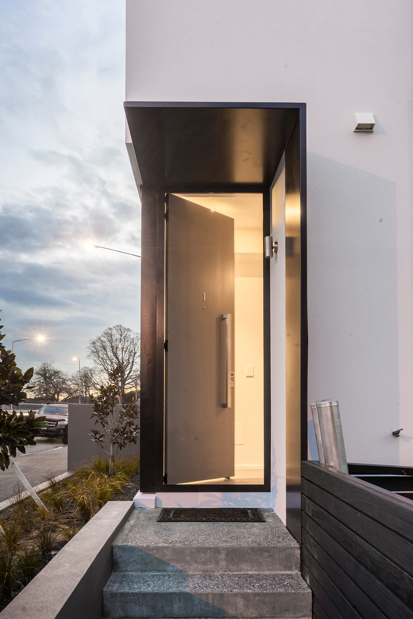 Loxo Cladding