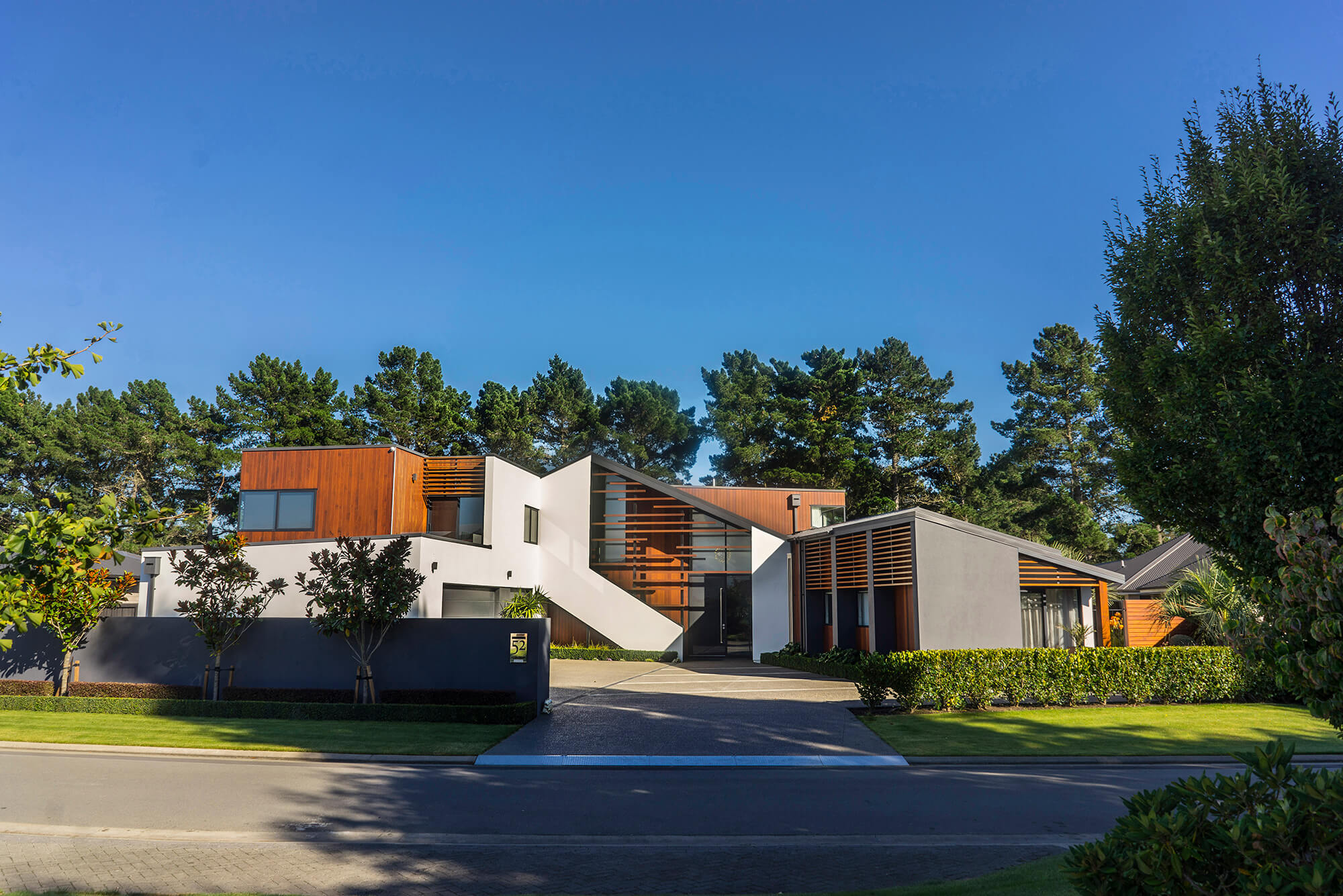 Loxo Cladding